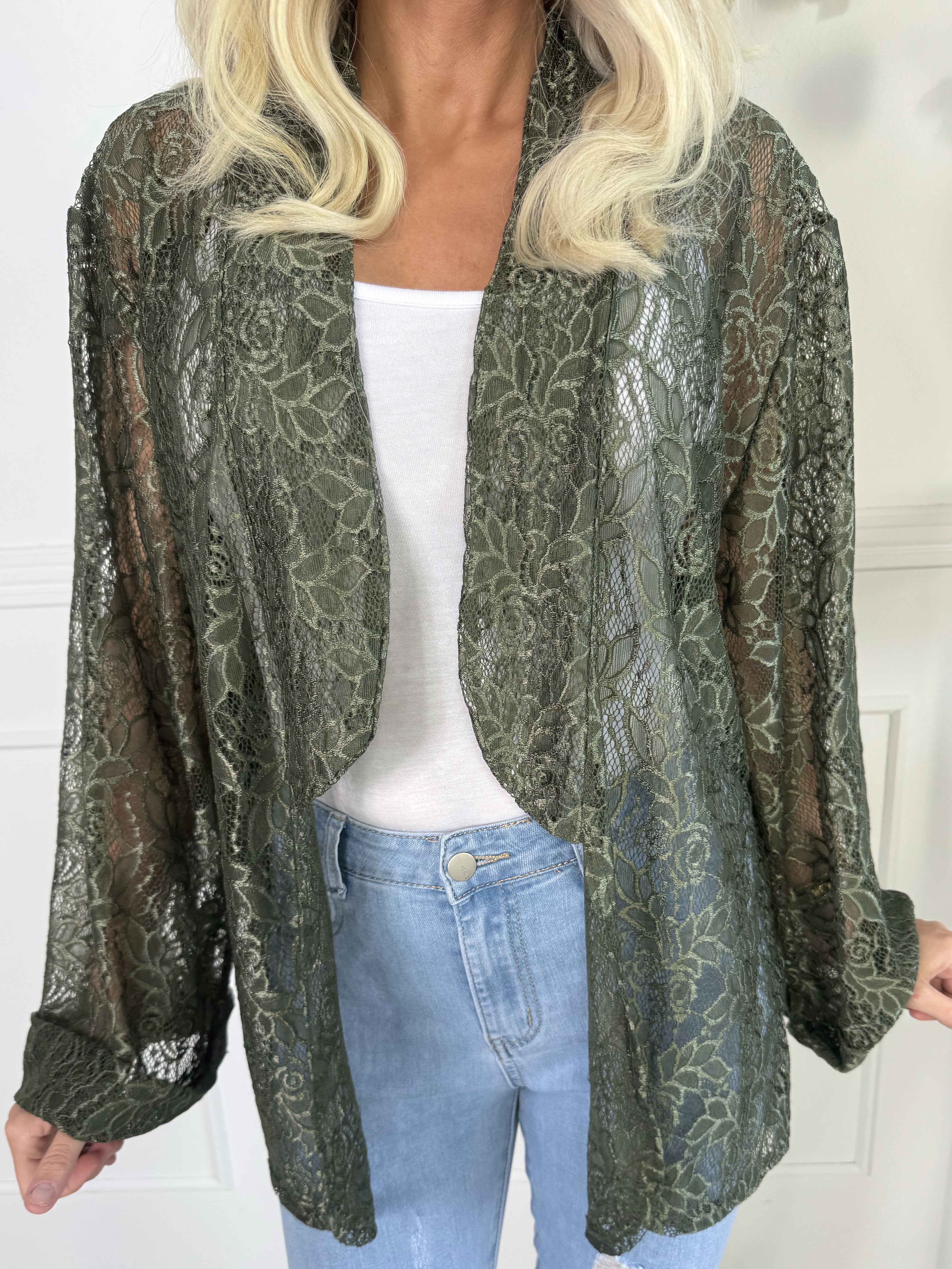 Sigga - Fin kofta i spets